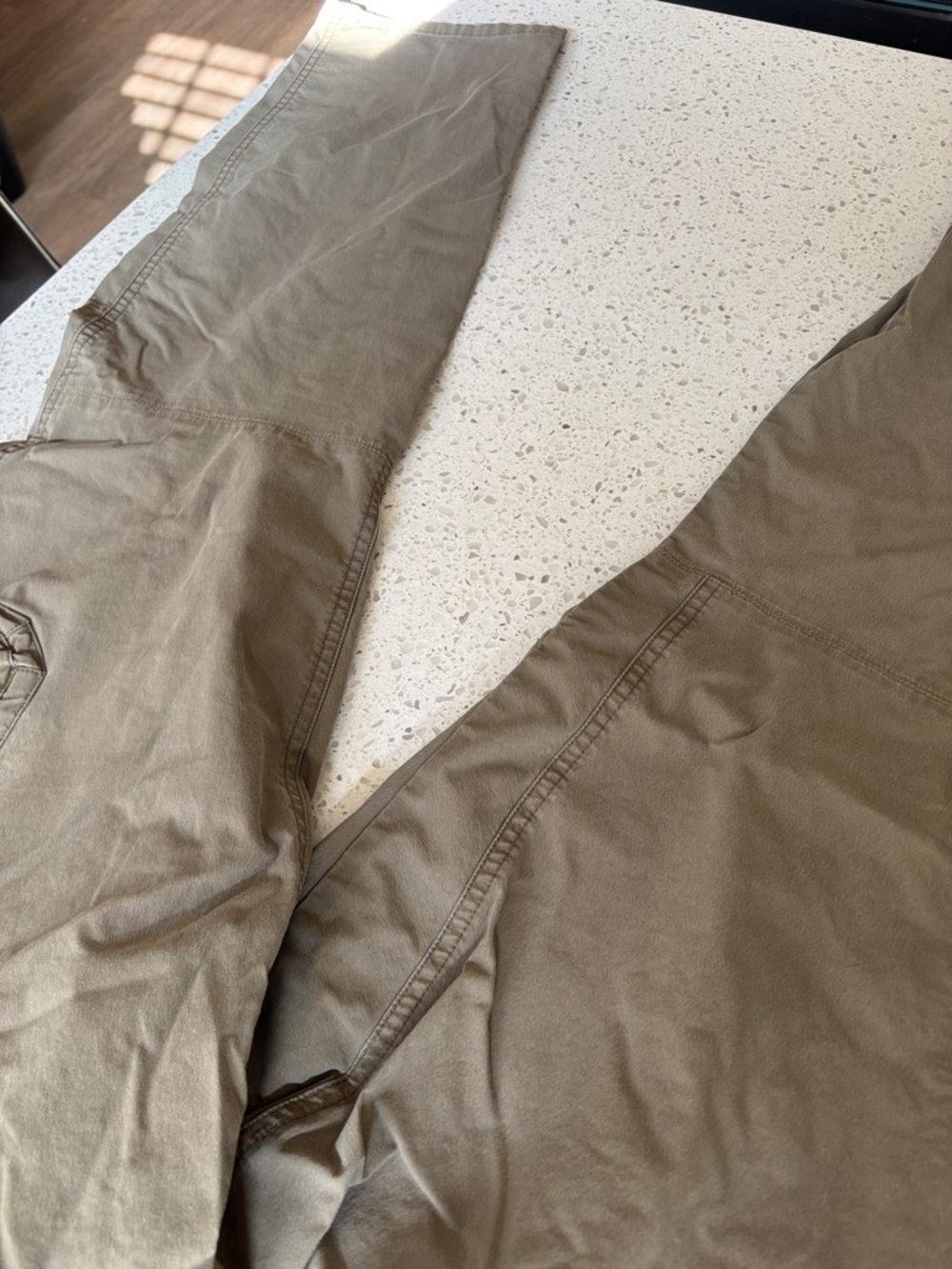 Men's 38 x 34 Olive Green Casual Pants - Picture 8 of 11